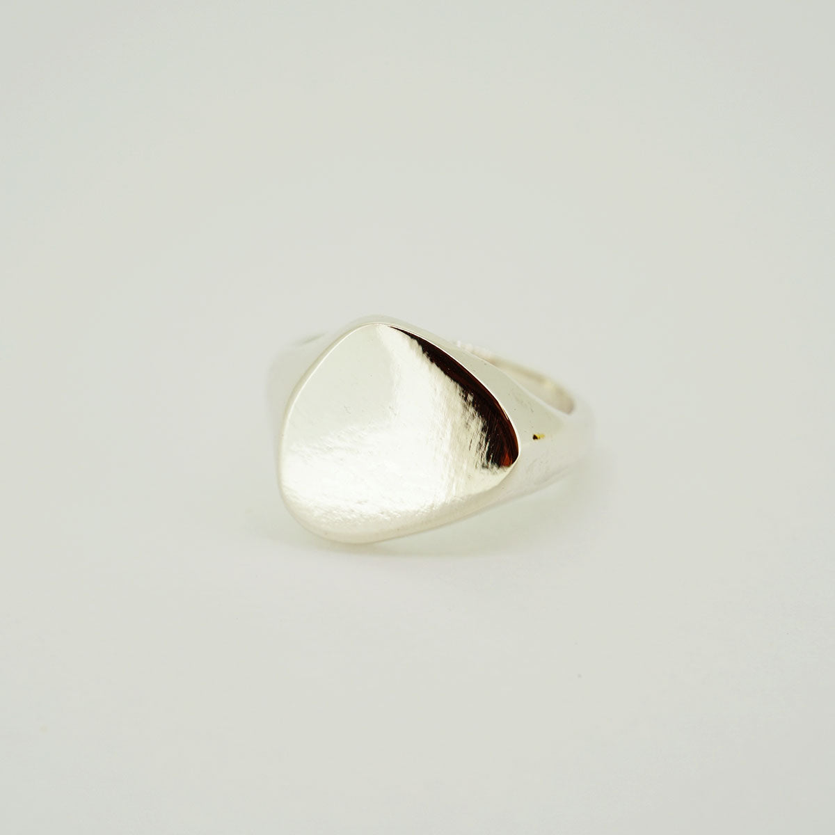 Goldfinger Signet Ring